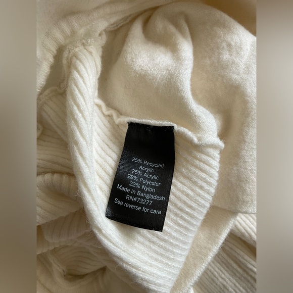 Cream Wide Leg Knit Pants & crop top for Casual Elegance - Picture 9 of 11